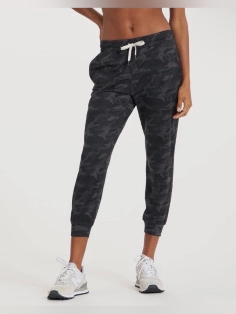 Vuori Joggers XS Black Gray Performance DreamKnit Womens Running Workout
